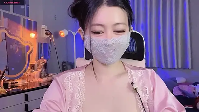 Snapshot of MI_KA22 chatting on 10, 9, 2025 MI KA22 online show from 10, 9, 2025