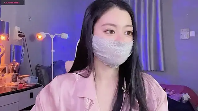 Snapshot of MI_KA22 chatting on 10, 9, 2025 MI KA22 online show from 10, 9, 2025