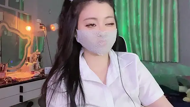 Snapshot of MI_KA22 chatting on 14, 9, 2025 MI KA22 online show from 14, 9, 2025