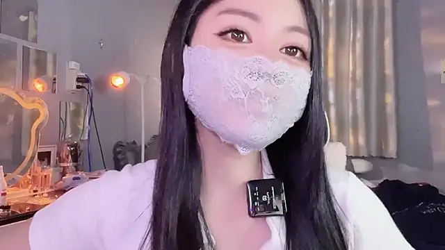 Snapshot of MI_KA22 chatting on 16, 9, 2025 MI KA22 online show from 16, 9, 2025