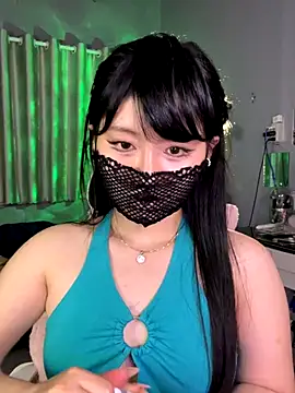 Snapshot of MI_KA22 chatting on 2, 10, 2025 MI KA22 online show from 2, 10, 2025