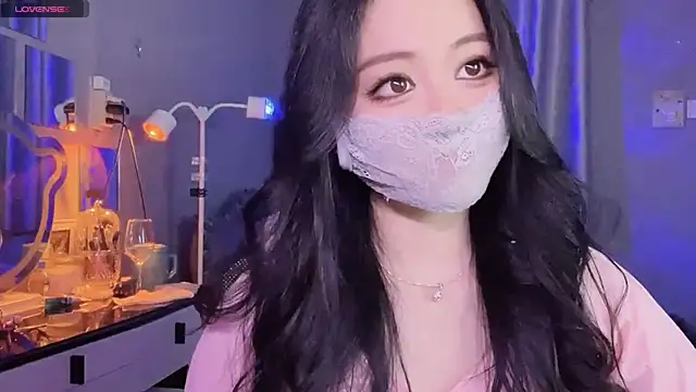 Snapshot of MI_KA22 chatting on 6, 10, 2025 MI KA22 online show from 6, 10, 2025