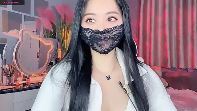 Snapshot of MI_KA22 chatting on 19, 10, 2025 MI KA22 online show from 19, 10, 2025