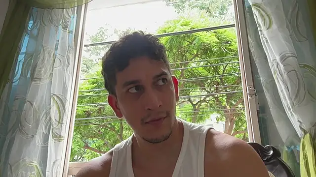 Snapshot of chicoinhibido chatting on 1, 4, 2026 chicoinhibido online show from 1, 4, 2026