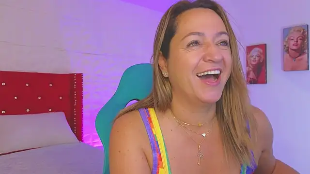 Snapshot of weet_Evans___ chatting on 22, 10, 2025 weet Evans online show from 22, 10, 2025