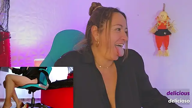 Snapshot of weet_Evans___ chatting on 31, 10, 2025 weet Evans online show from 31, 10, 2025