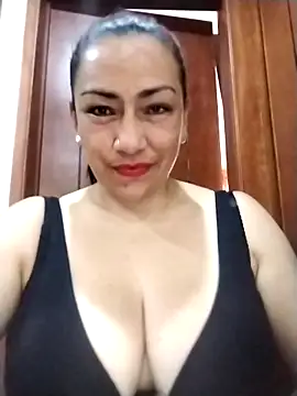 Snapshot of Carlasm- chatting on 6, 11, 2025 Carlasm- online show from 6, 11, 2025