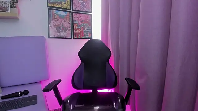 Snapshot of Elissa_SexyGirl chatting on 8, 11, 2025 Elissa SexyGirl online show from 8, 11, 2025