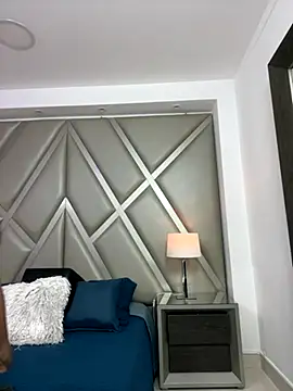 Snapshot of AlesiaCooper chatting on 26, 11, 2025 AlesiaCooper online show from 26, 11, 2025