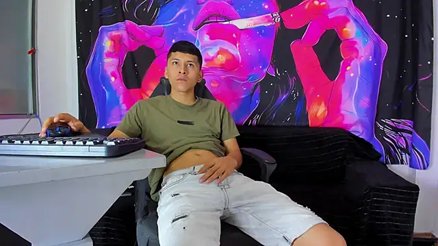 MAXXY CUTE online show from 22, 3, 2025