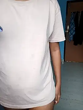 Snapshot of naughtyreva chatting on 22, 9, 2025 naughtyreva online show from 22, 9, 2025