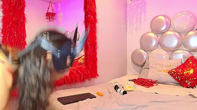 Lia Valmont online show from 3, 2, 2026