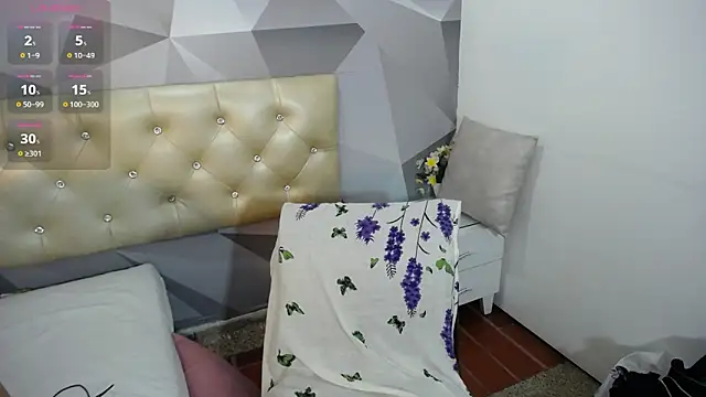 Snapshot of Milf-Prettyboobs chatting on 2, 10, 2025 Milf-Prettyboobs online show from 2, 10, 2025