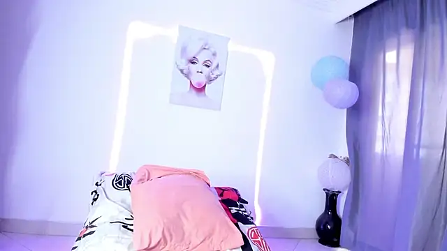 Snapshot of sweet_cinamon chatting on 19, 10, 2025 sweet cinamon online show from 19, 10, 2025