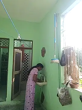 Hotty-Nidhi online show from 18, 9, 2025