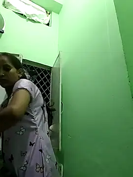 Hotty-Nidhi online show from 19, 10, 2025