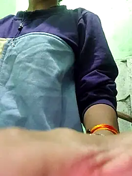 Hotty-Nidhi online show from 30, 10, 2025