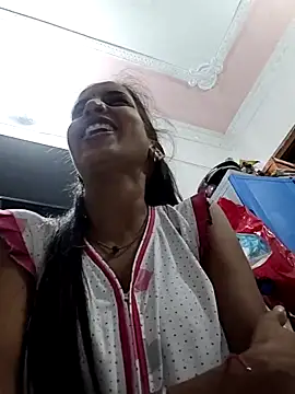 Hotty-Nidhi online show from 3, 6, 2026