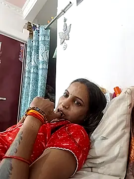 Hotty-Nidhi online show from 18, 6, 2026