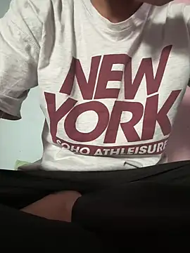 Snapshot of HARSHHU01 chatting on 13, 3, 2025 HARSHHU01 online show from 13, 3, 2025