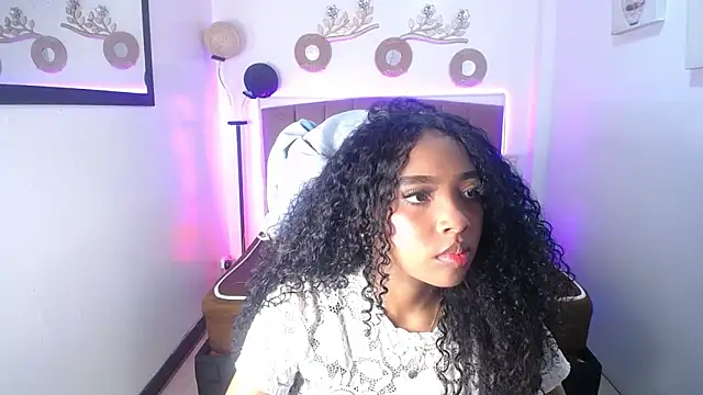 Snapshot of charlotte_walker1 chatting on 10, 3, 2025 charlotte walker1 online show from 10, 3, 2025