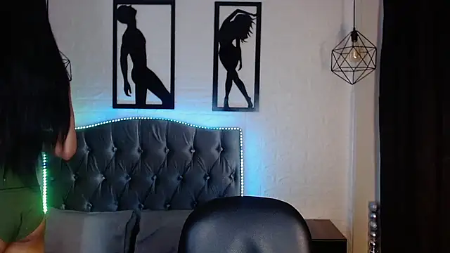 agatha rodriguez online show from 25, 2, 2026