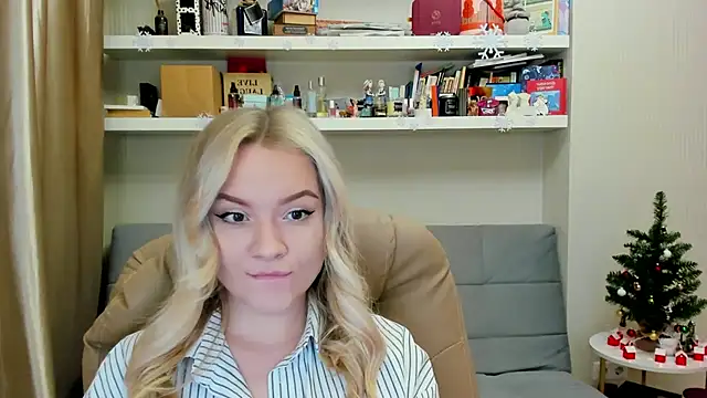 Kara Smith  online show from 13, 12, 2025