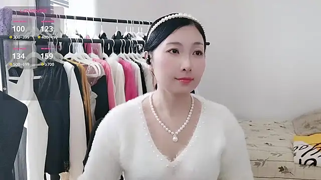 Rachel-6600 online show from 22, 12, 2025