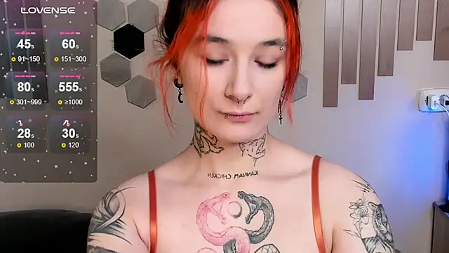 Snapshot of Angel_Monica chatting on 7, 10, 2025 Angel Monica online show from 7, 10, 2025