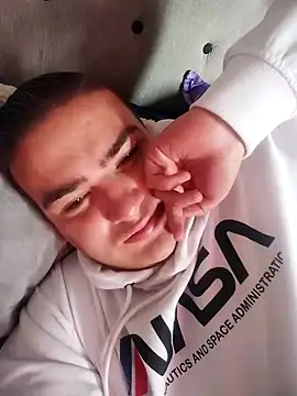 Snapshot of Andy-rtg chatting on 25, 10, 2025 Andy-rtg online show from 25, 10, 2025