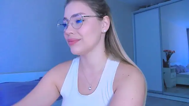 Snapshot of DIANAxxxDIAMOND chatting on 6, 10, 2025 DIANAxxxDIAMOND online show from 6, 10, 2025