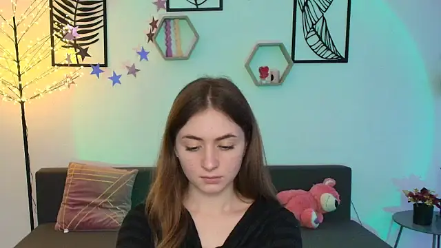 Snapshot of LilyHaart chatting on 10, 3, 2025 LilyHaart online show from 10, 3, 2025