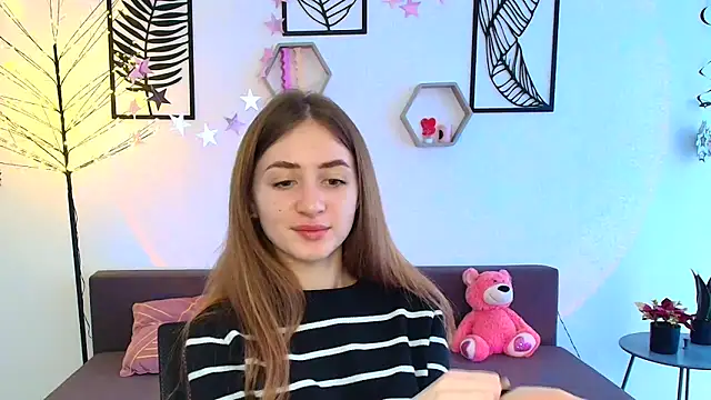 Snapshot of LilyHaart chatting on 12, 3, 2025 LilyHaart online show from 12, 3, 2025