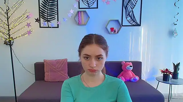 Snapshot of LilyHaart chatting on 14, 3, 2025 LilyHaart online show from 14, 3, 2025