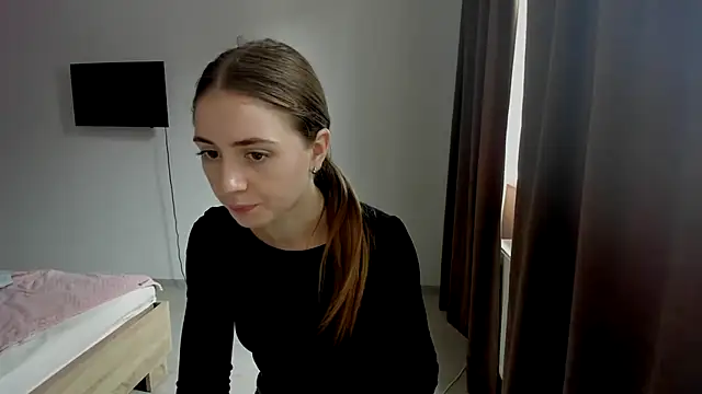 Snapshot of LilyHaart chatting on 24, 10, 2025 LilyHaart online show from 24, 10, 2025