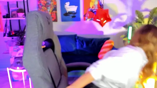 SarahAlluring online show from 7, 3, 2026