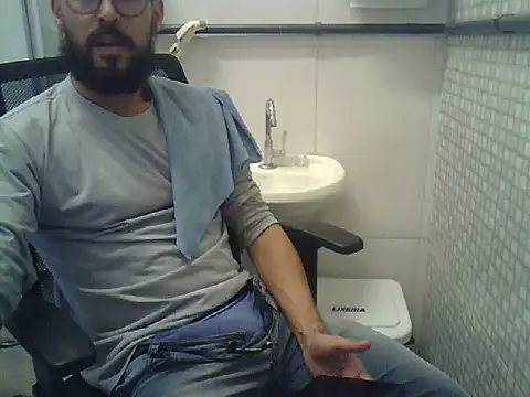 Snapshot of pdasgyn chatting on 27, 5, 2026 pdasgyn online show from 27, 5, 2026