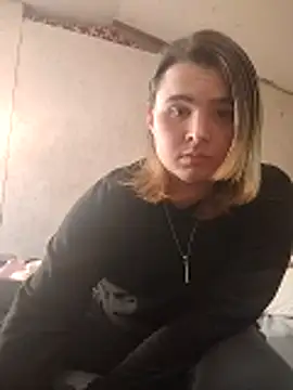 Snapshot of loverbugs21 chatting on 4, 11, 2025 loverbugs21 online show from 4, 11, 2025