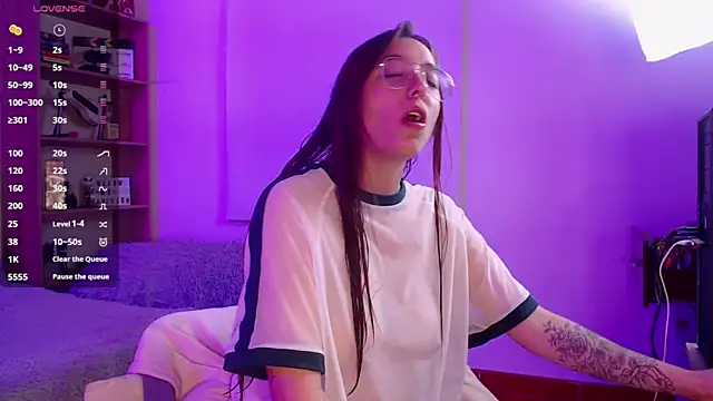 Snapshot of Soy_mangx chatting on 18, 11, 2025 Soy mangx online show from 18, 11, 2025