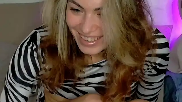 SweetDarling7 online show from 2, 12, 2025