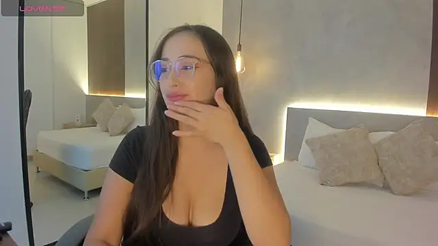 sophia martinezz  online show from 16, 2, 2026