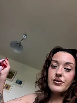 Petite Juicy Olive online show from 10, 7, 2026