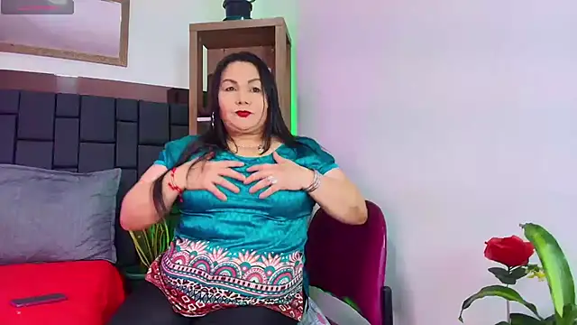 Snapshot of EllenaBoobs_ chatting on 29, 5, 2026 EllenaBoobs online show from 29, 5, 2026