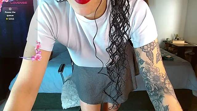 mia velvet1 online show from 2, 10, 2025