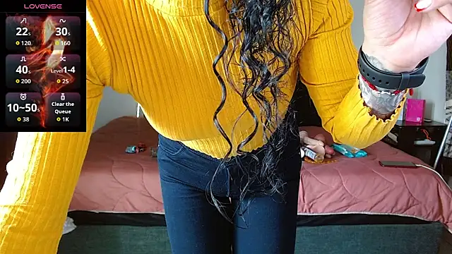 mia velvet1 online show from 17, 10, 2025