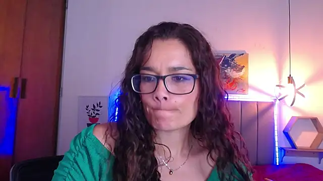 Snapshot of Rose_Thompson1 chatting on 13, 3, 2025 Rose Thompson1 online show from 13, 3, 2025