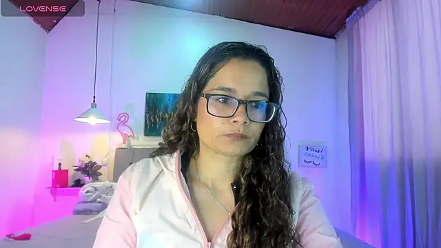 Rose Thompson1 online show from 19, 4, 2026