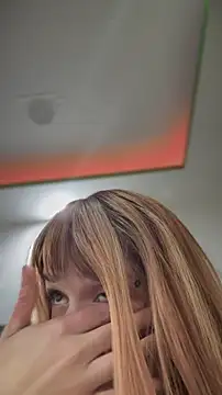 Snapshot of LoganPeny chatting on 1, 11, 2025 LoganPeny online show from 1, 11, 2025