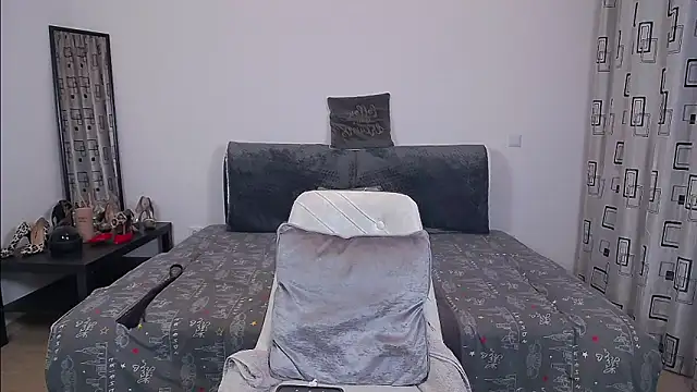 Snapshot of SharronAlexa chatting on 28, 11, 2025 SharronAlexa online show from 28, 11, 2025