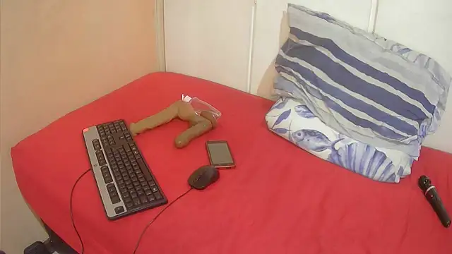 Snapshot of XhosaBoobs4U chatting on 26, 10, 2025 XhosaBoobs4U online show from 26, 10, 2025